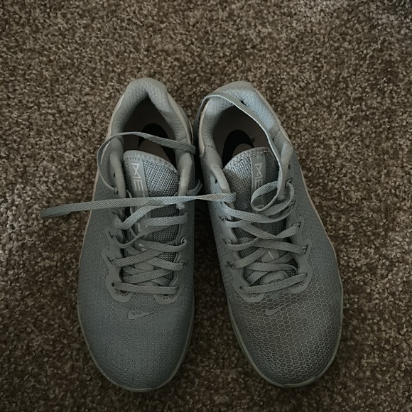 Nike metcons-light blue/white/gray - Picture 2 of 2